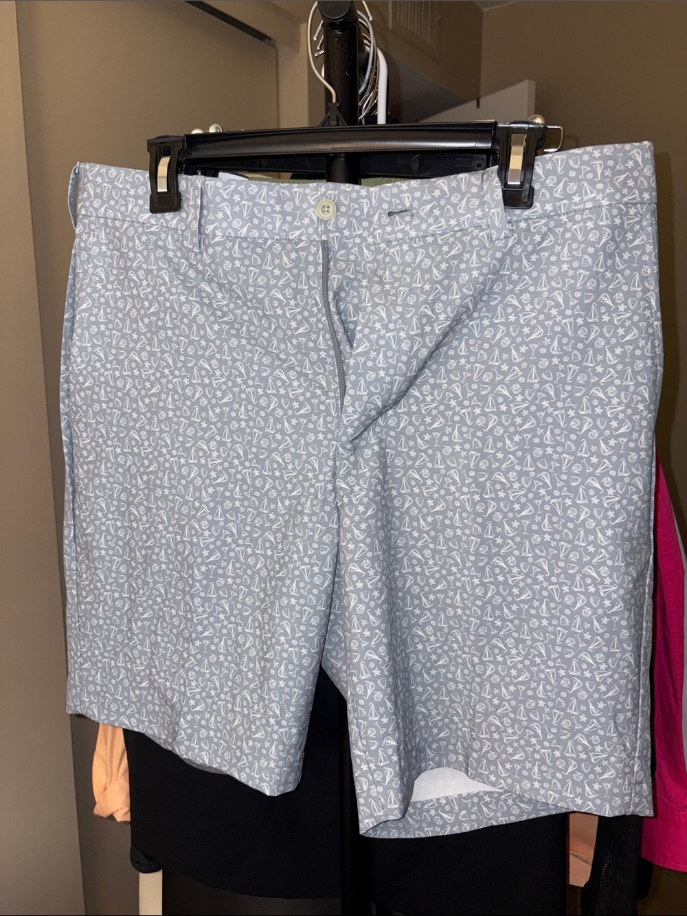 PGA TOUR - Light Blue Printed Flat-Front golf Shorts